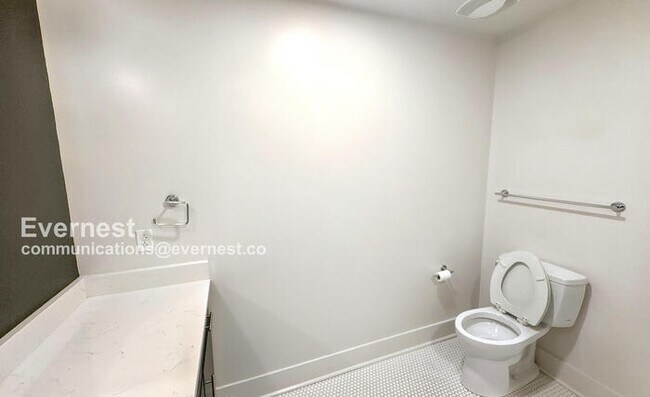 Building Photo - 1801 2nd Ave N