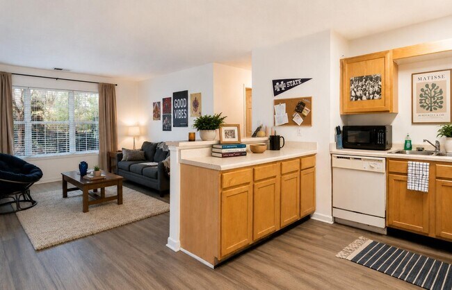 Foto del edificio - Reynolds Place Apartments: 1 MONTH OFF