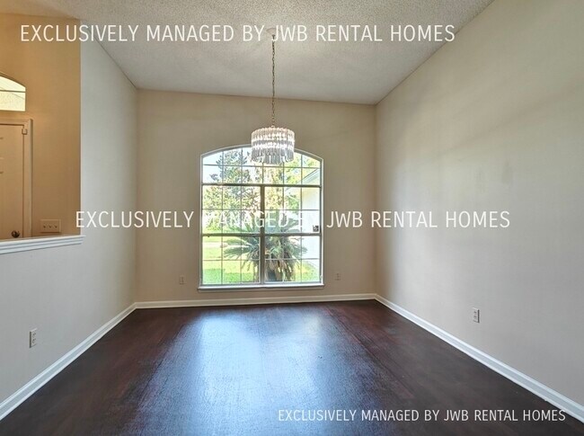 Building Photo - 383 Turtle Dove Dr