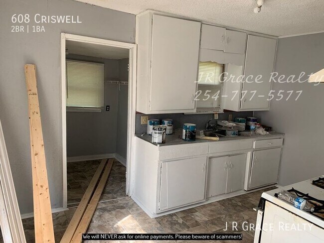 Building Photo - 608 Criswell