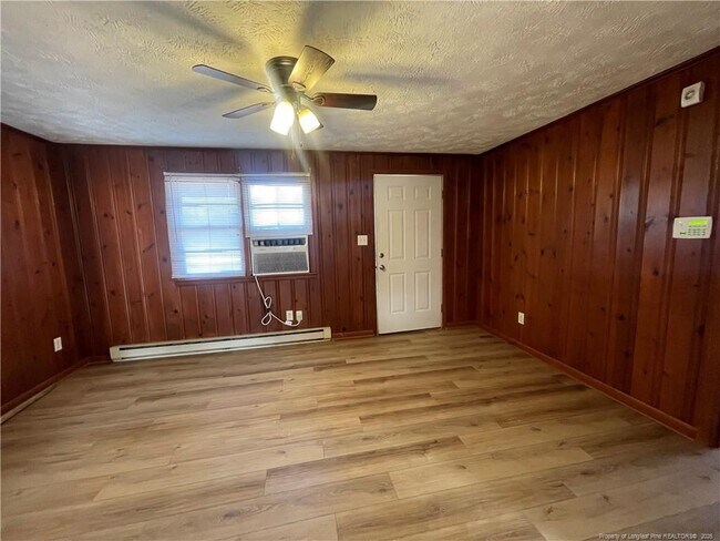 Foto del edificio - 1725 Cumberland Dr