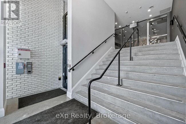 Photo du bâtiment - 63-863 Arthur St S