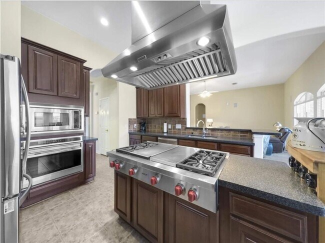 Foto del edificio - 11711 Canyon Bend Dr