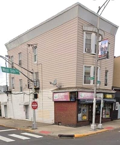 Foto del edificio - 475 W Side Ave