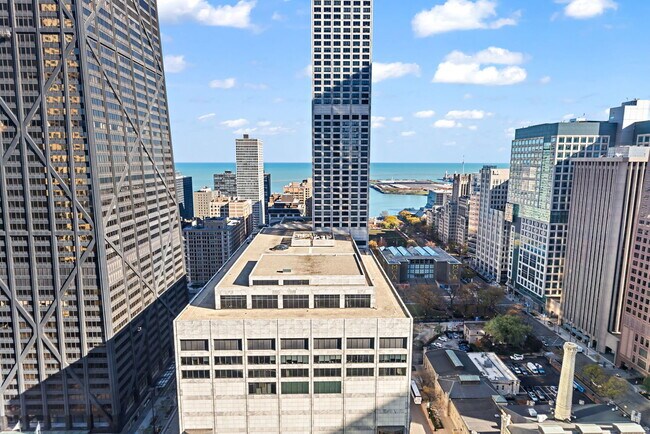 Building Photo - 111 E Chestnut St