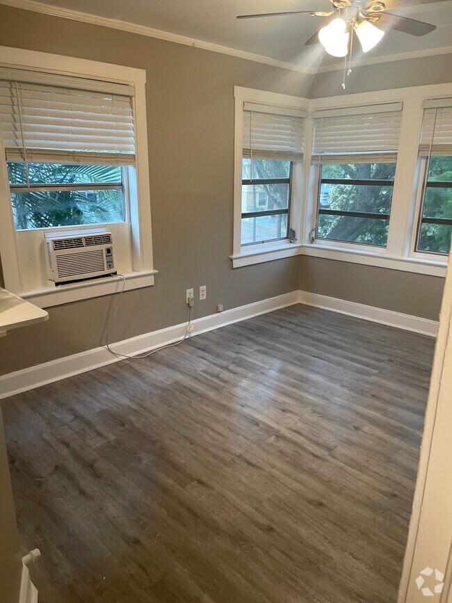 Crescent Lake Apartments for Rent Saint Petersburg, FL 7 Rentals