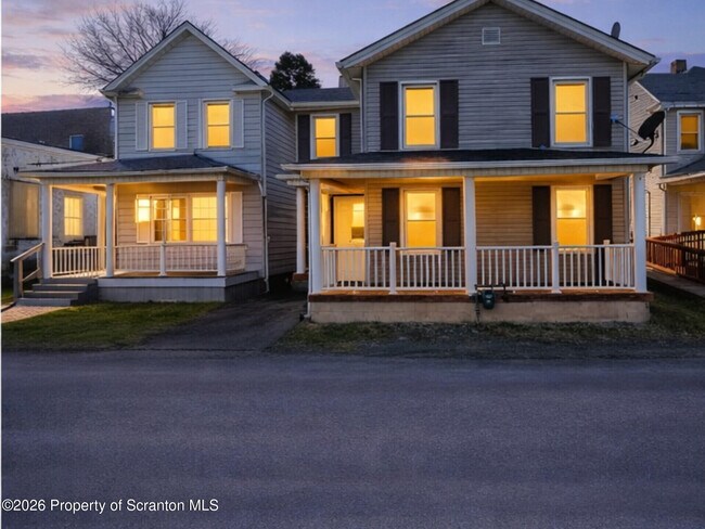 Foto del edificio - 2717 N Main Ave