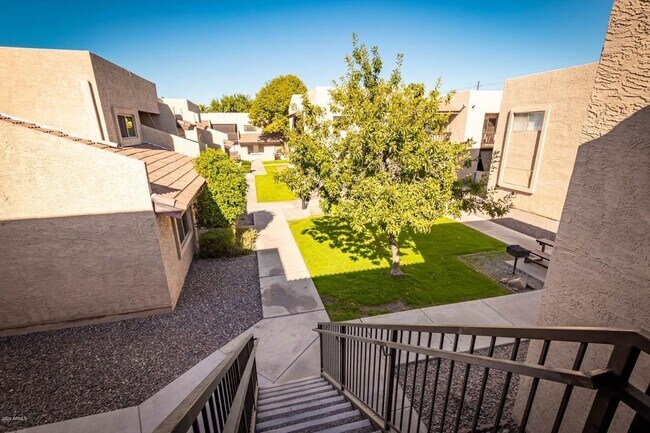 Building Photo - 520 N Stapley Dr