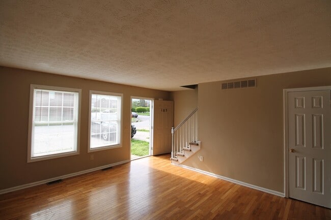 Building Photo - 105 Coburn Dr