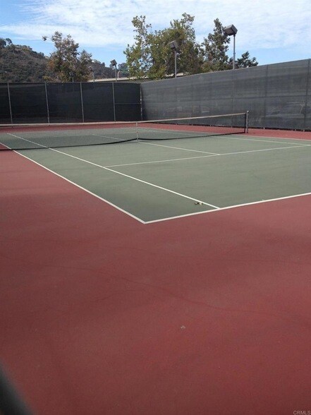 Foto del edificio - 5966 Rancho Mission Rd