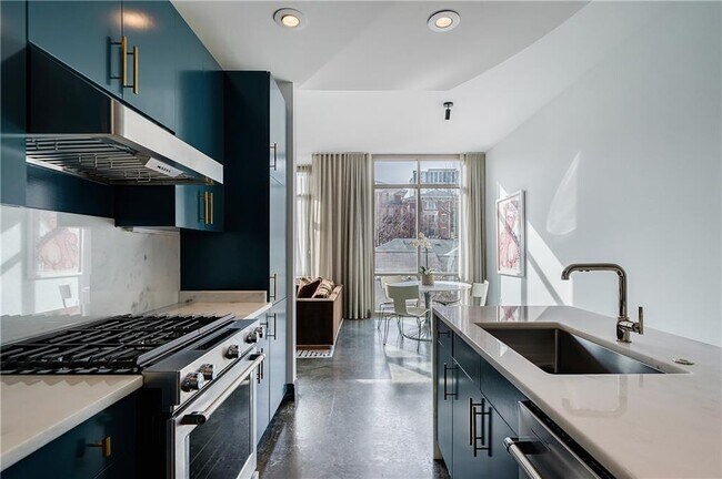 Foto del edificio - 905 Juniper St NE