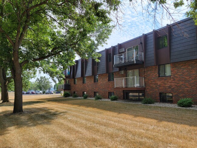 Apartamentos Lakeview, Glenwood, Minnesota - 704 2nd St SE