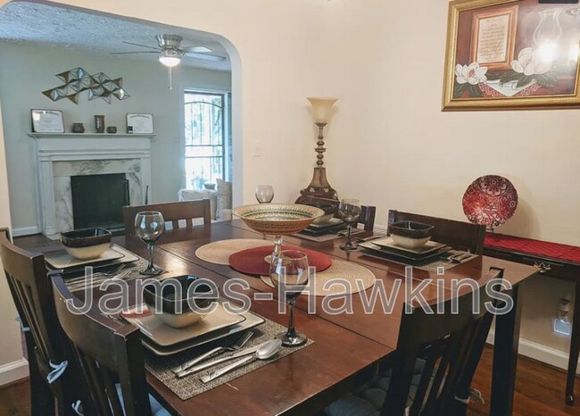 Foto del edificio - 22 W Cromwell St