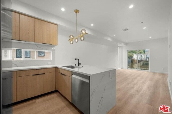 Foto del edificio - 2001 Vista Del Mar Ave