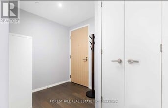 Building Photo - 5 Soudan Ave