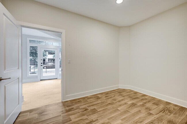 Foto del edificio - 6309 Pickens St