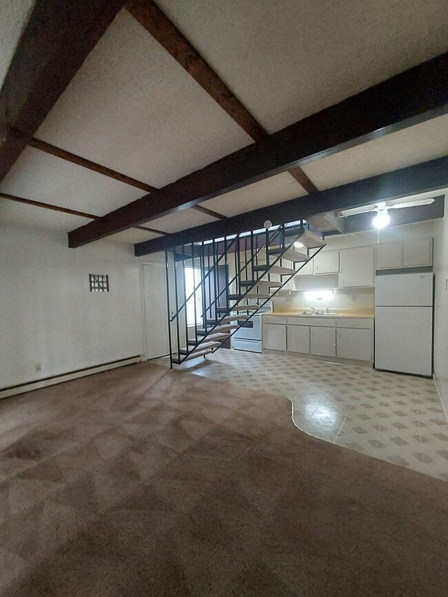 Building Photo - 189 Buckingham St