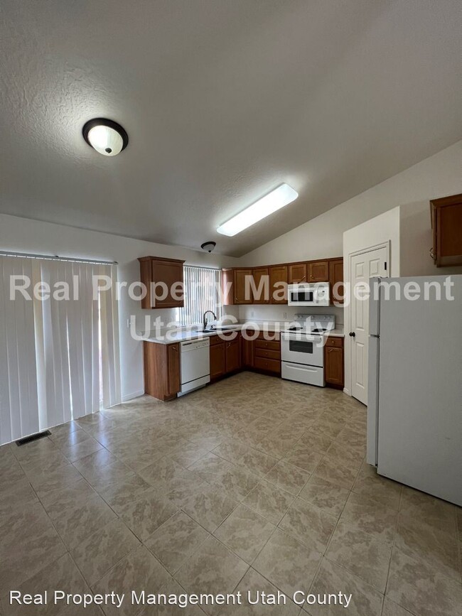 Foto del edificio - 3 br, 3 bath House - 2119 E Easter Dr