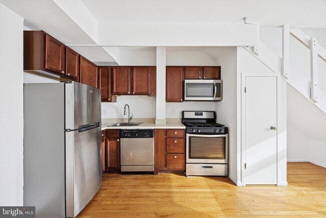 Foto del edificio - 319 S 10th St