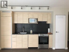 Building Photo - 489 Interurban Wy