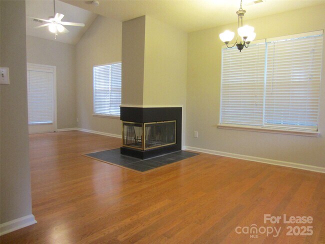 Foto del edificio - 5974 Prescott Ct