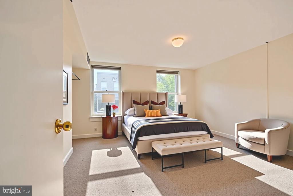 Foto principal - 229 S Ann St