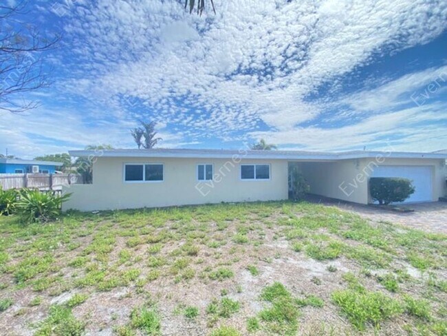Building Photo - 405 Normandy Rd
