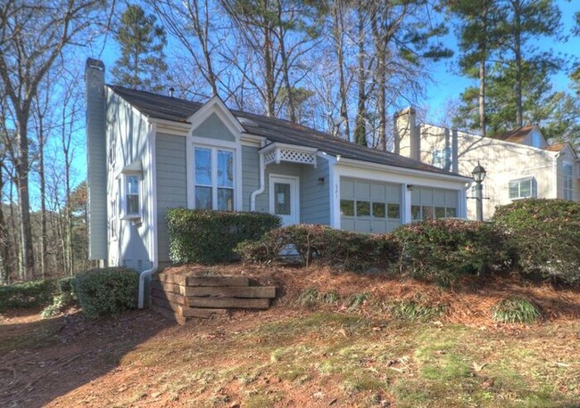 Now Available 3 bedroom 2 baths - House for Rent in Stone Mountain, GA