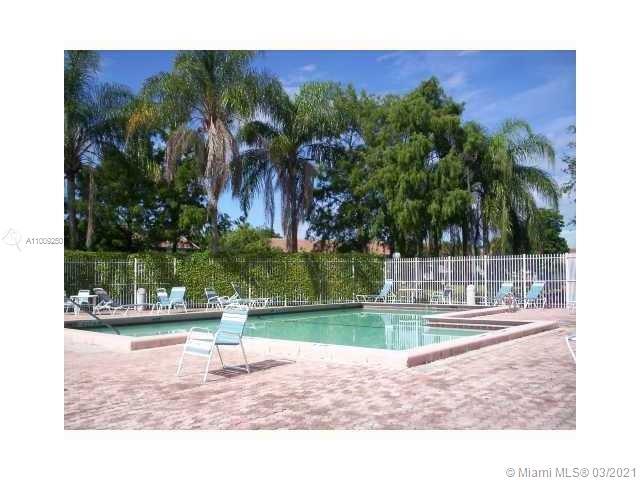 Primary Photo - 9062 Vineyard Lake Dr