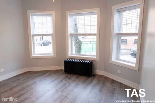 Building Photo - 2 br, 2 bath Apartment - 6045 N Winthrop Ave