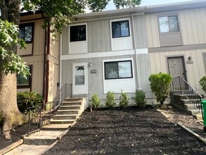 Building Photo - 12043 Hallandale Terrace