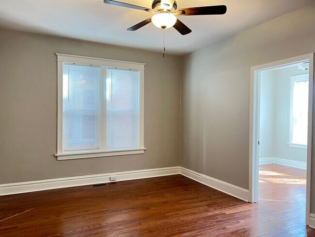 Foto del edificio - Newly Updated Two-Bedroom in Tower Grove South