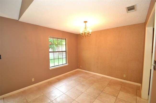 Foto del edificio - 8833 Tallwood Dr