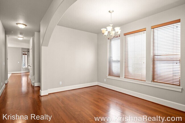 Building Photo - 4 br, 2.5 bath House - 11322 NW Kimble Ct.