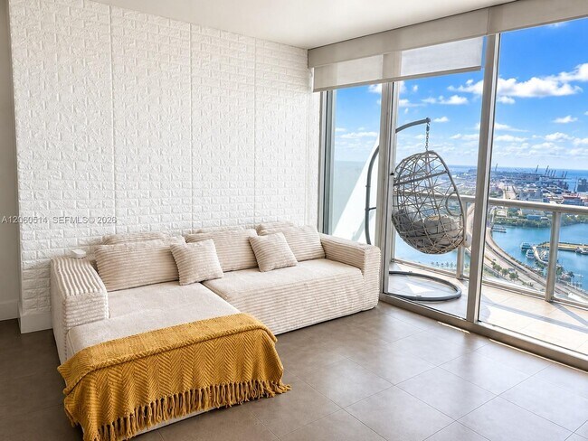 Building Photo - 888 Biscayne Blvd