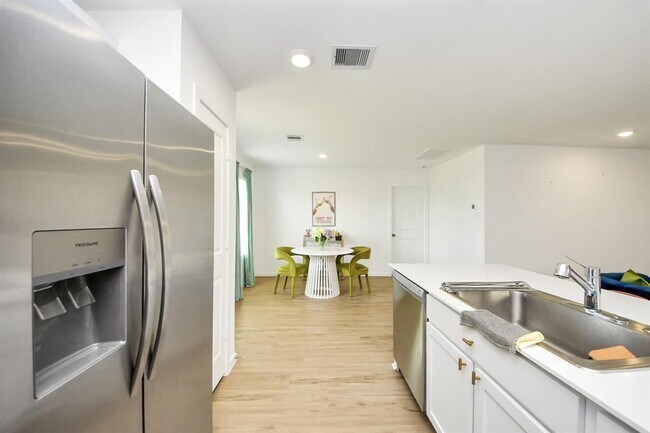 Foto del edificio - 21641 Balzola Ln