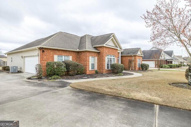 Building Photo - 234 Hathersage Dr