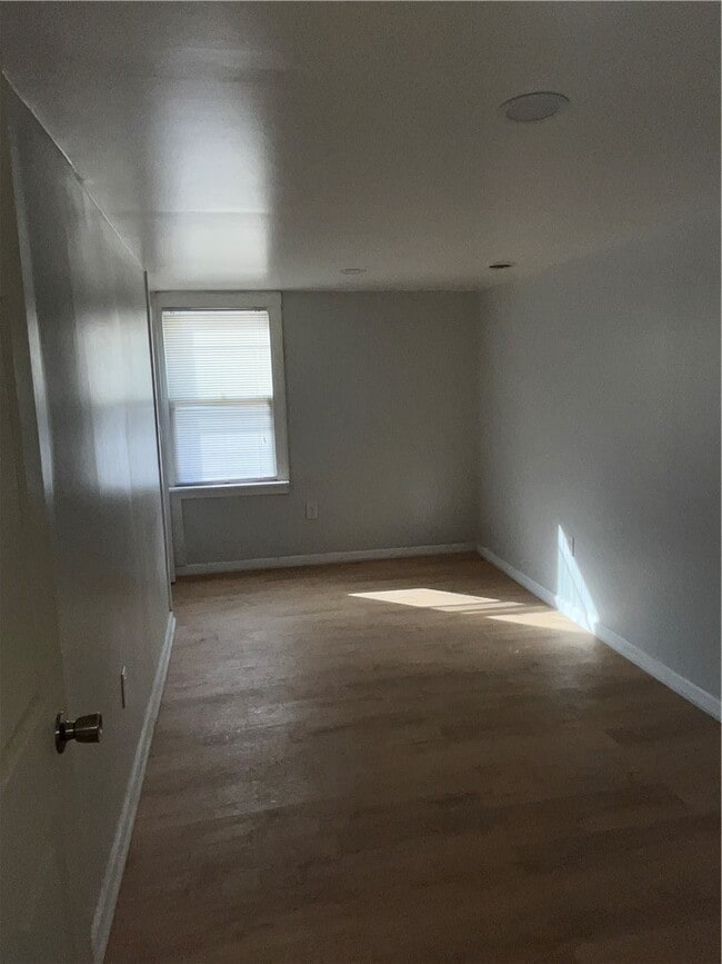 Building Photo - 210 Sullivan St