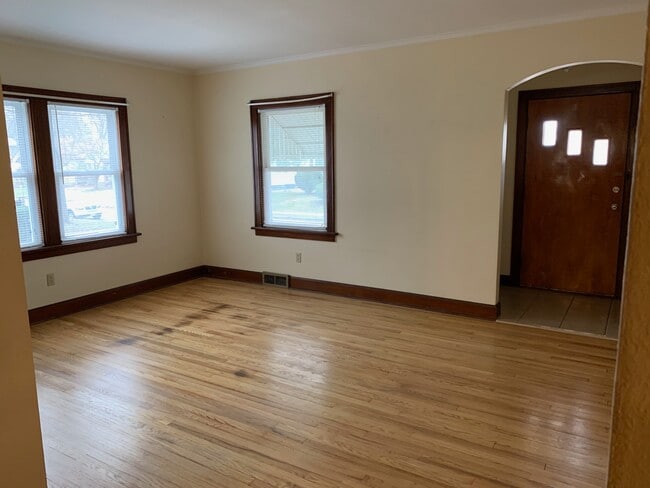 Living room - 2308 Wilkes Ave