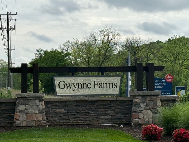 Building Photo - Spacious Home in Gwynne Farms *Move In Spe...