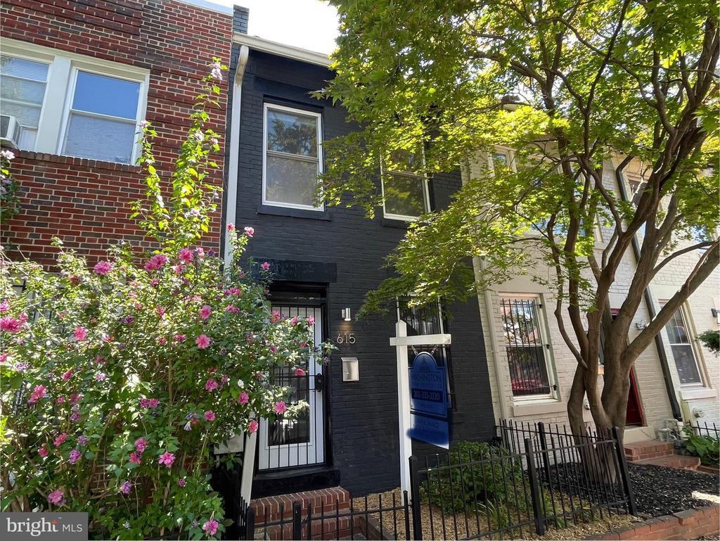 Primary Photo - 615 14th Pl NE
