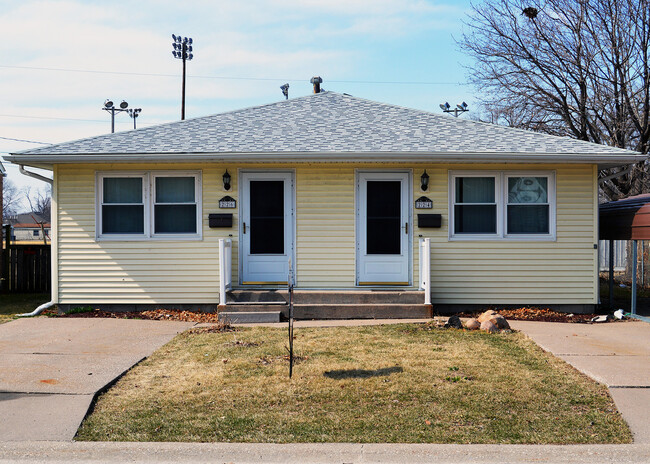 Side-by-side duplex with off street parking. - 224 4th St E