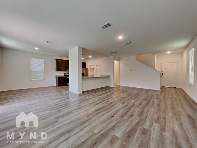 Building Photo - 16650 Moss Ln