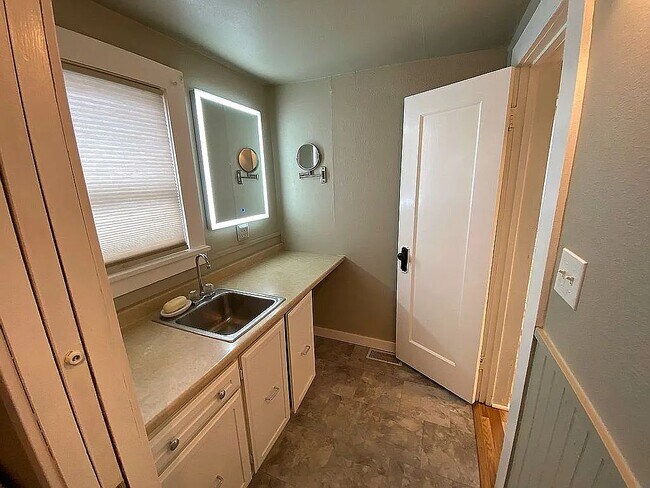 Foto del edificio - 5735 3rd Ave