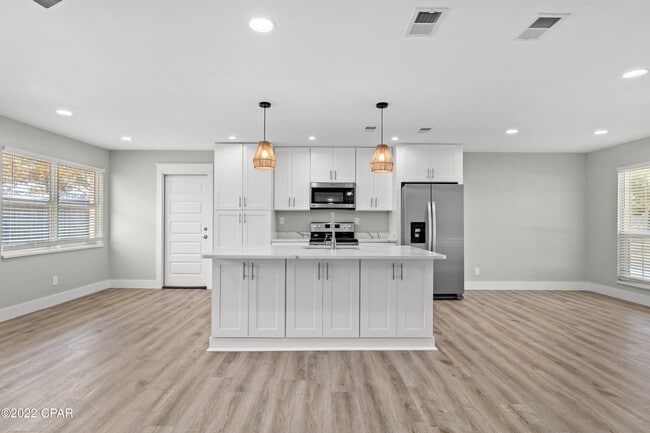 Building Photo - 409 W Sonata Cir