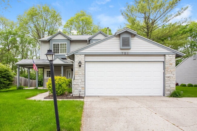 Building Photo - 725 Westridge S Dr