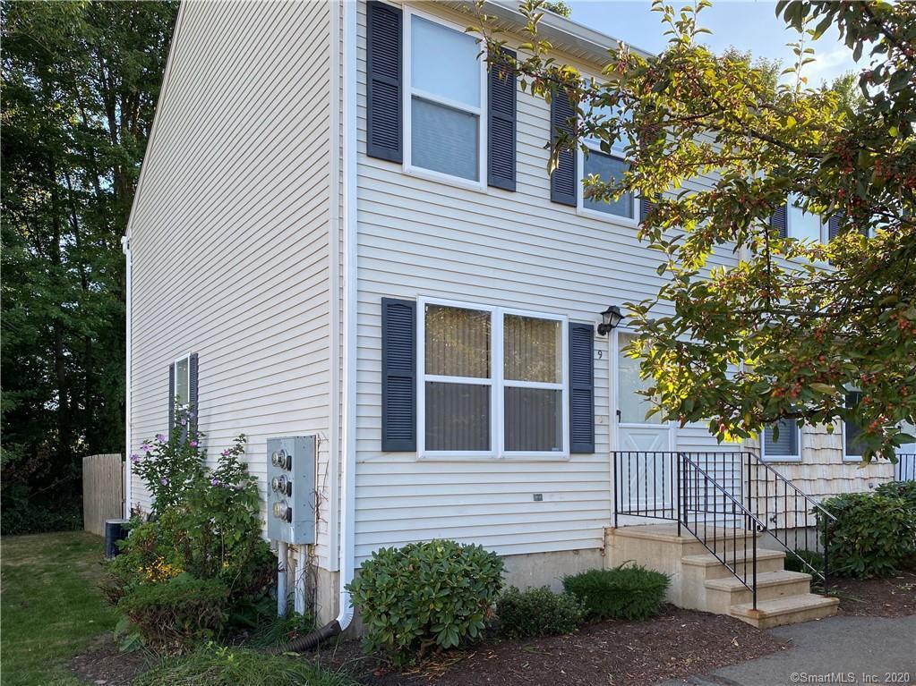 9 Larkspur Ln, Glastonbury, CT 06033 Condo for Rent in Glastonbury