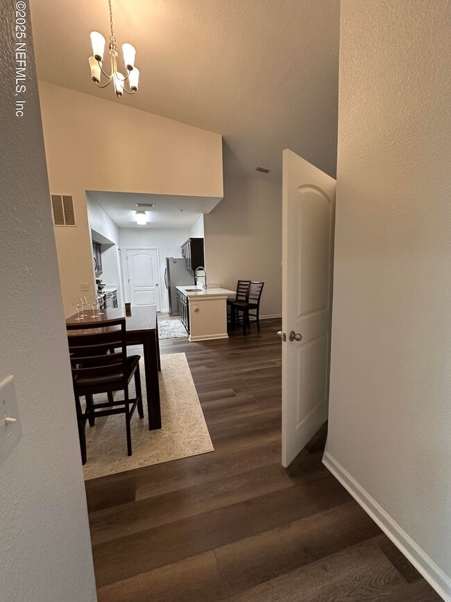 Foto del edificio - 4966 Key Lime Dr