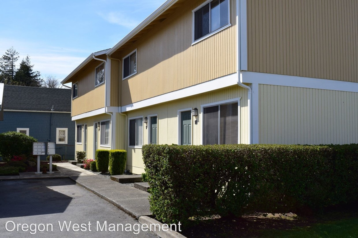 333 S 9th St, Coos Bay, OR 97420 Room for Rent in Coos Bay, OR