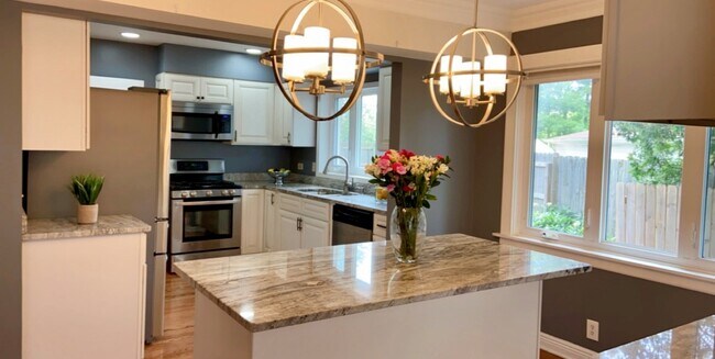 Foto del edificio - 2145 Cedar Ct